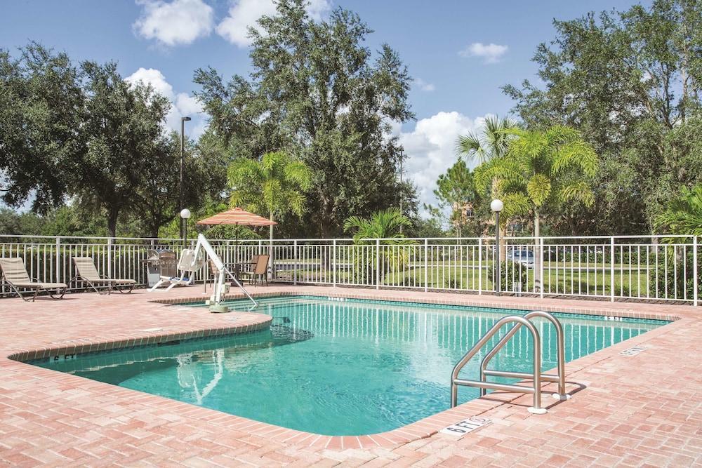 Comfort Inn & Suites Sarasota I75 The Meadows Esterno foto