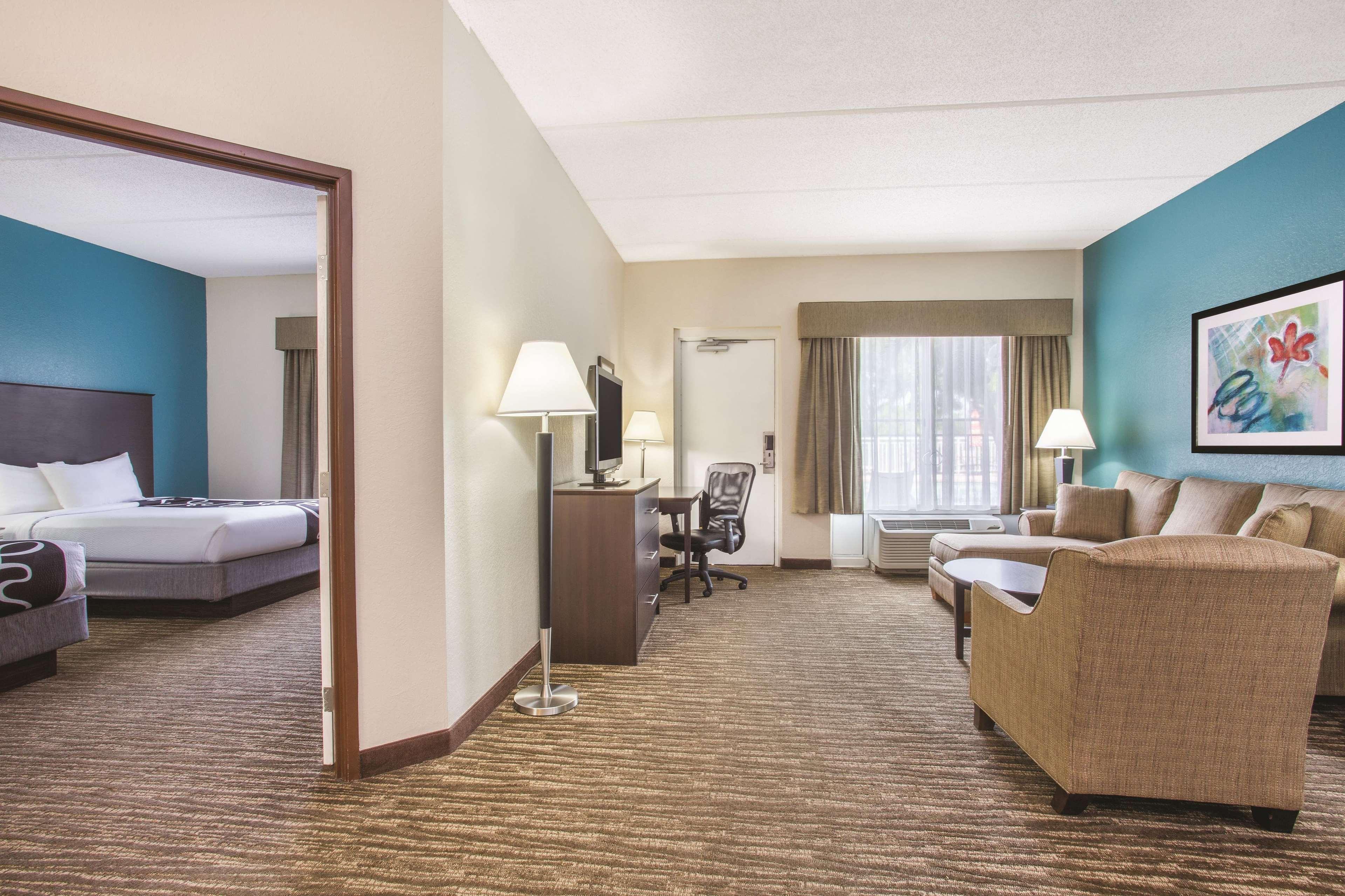 Comfort Inn & Suites Sarasota I75 The Meadows Esterno foto