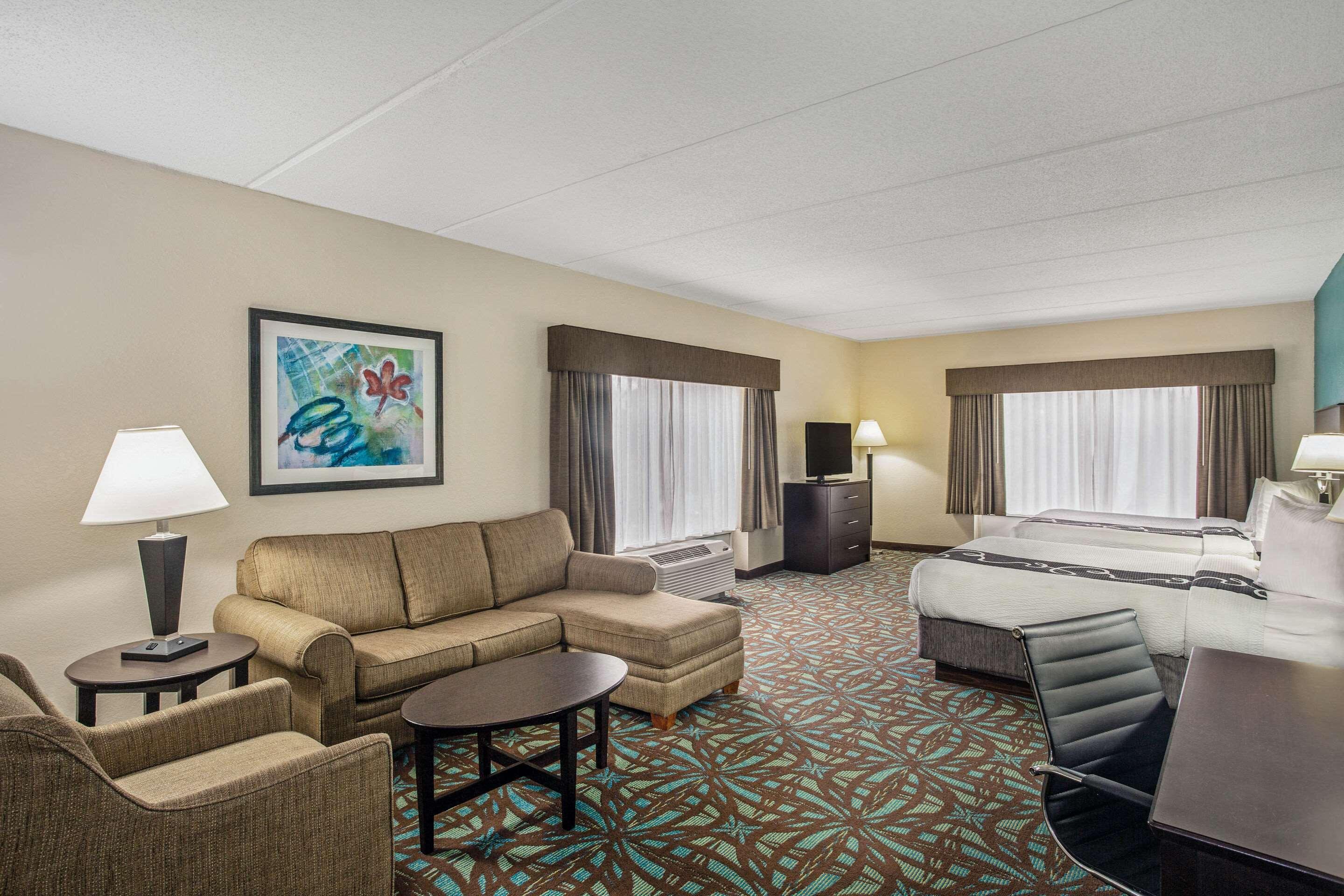 Comfort Inn & Suites Sarasota I75 The Meadows Esterno foto