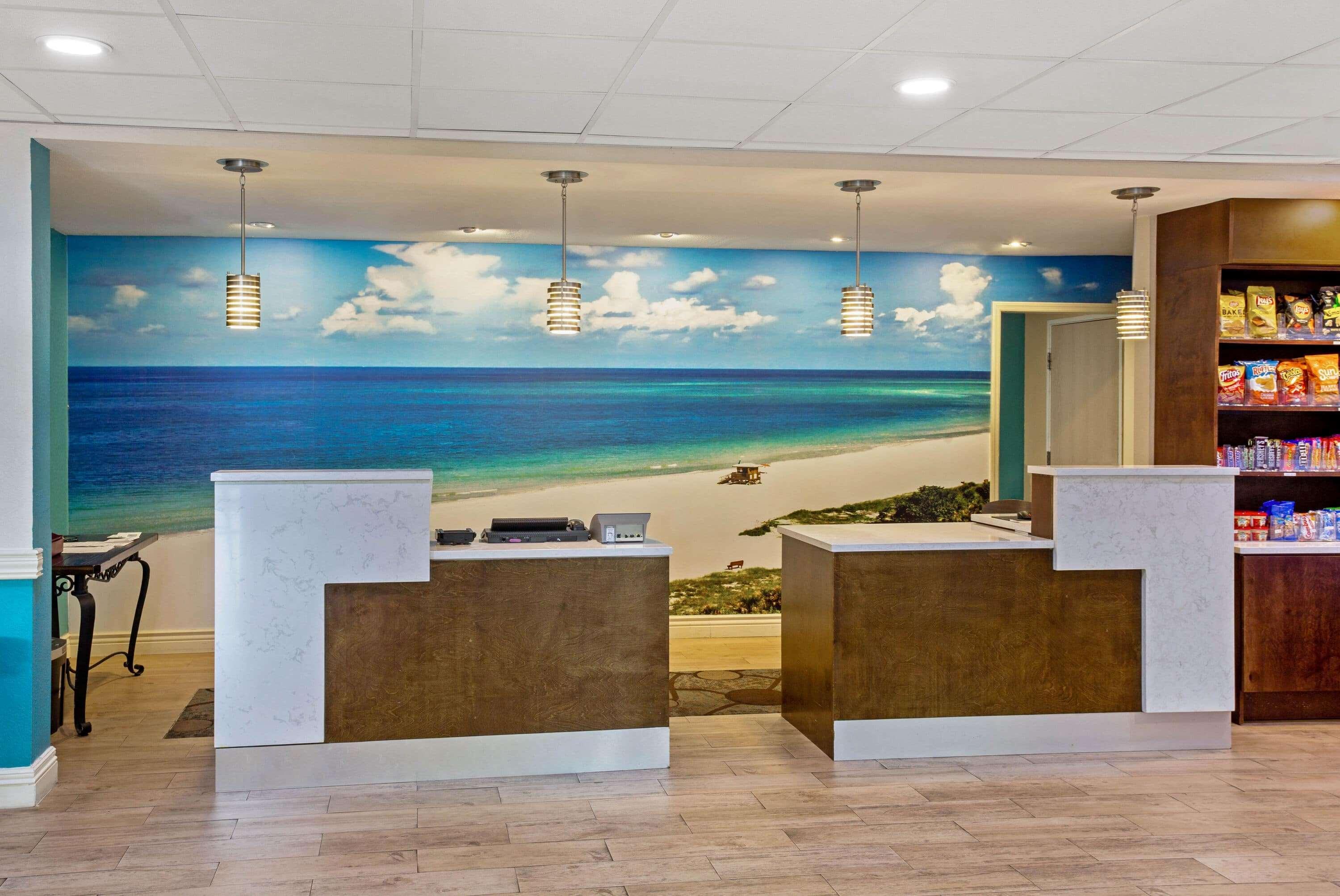 Comfort Inn & Suites Sarasota I75 The Meadows Esterno foto