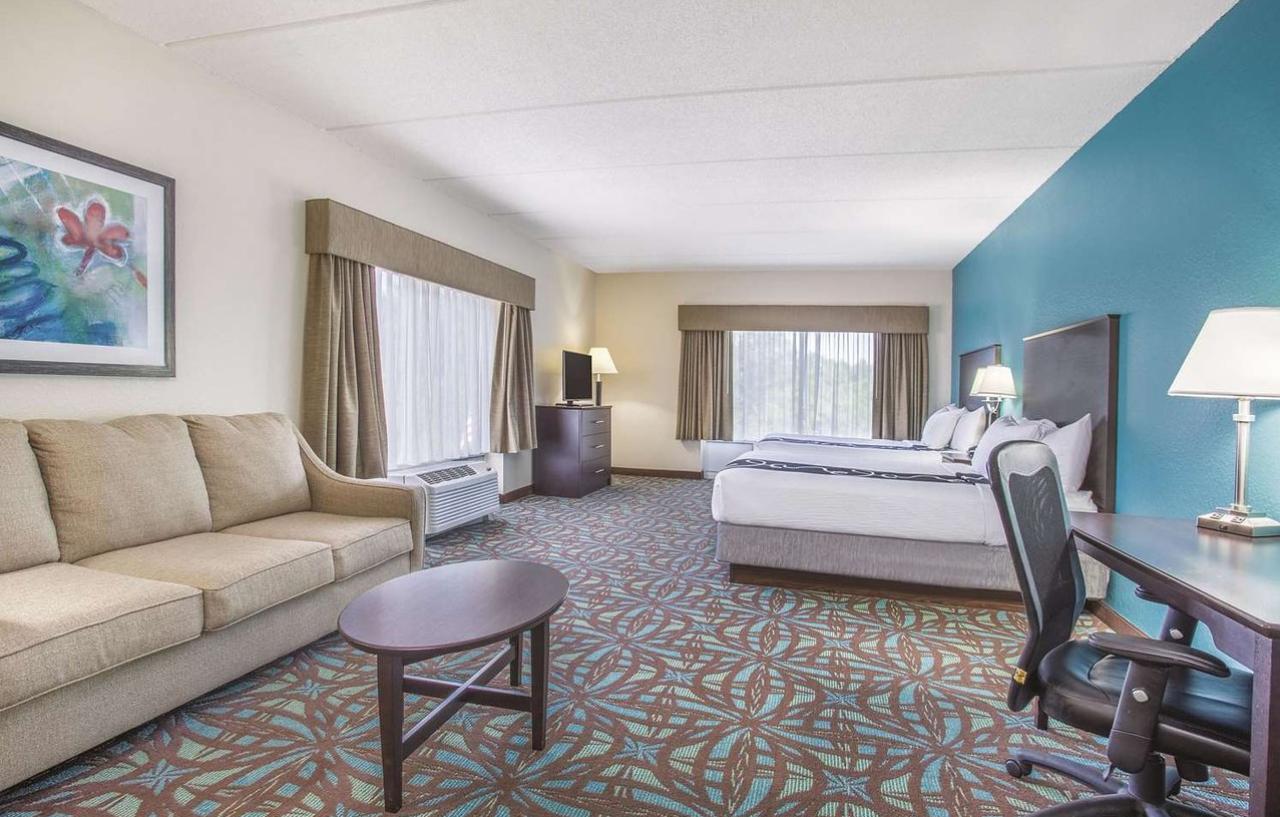 Comfort Inn & Suites Sarasota I75 The Meadows Esterno foto